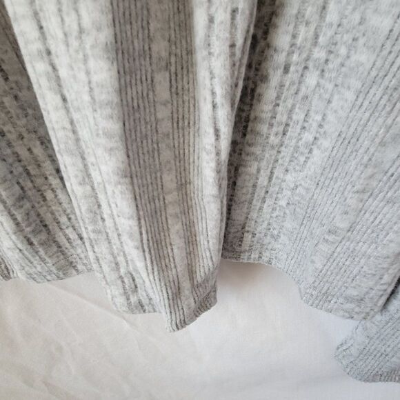 NEW Size 14 Sweater Women's Notched Gray Knit long sleeve stretchy NWOT - Picture 4 of 6